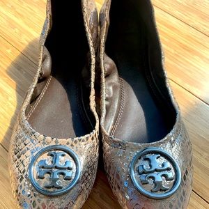 Tory Burch Heidi Silver Snake Flats
